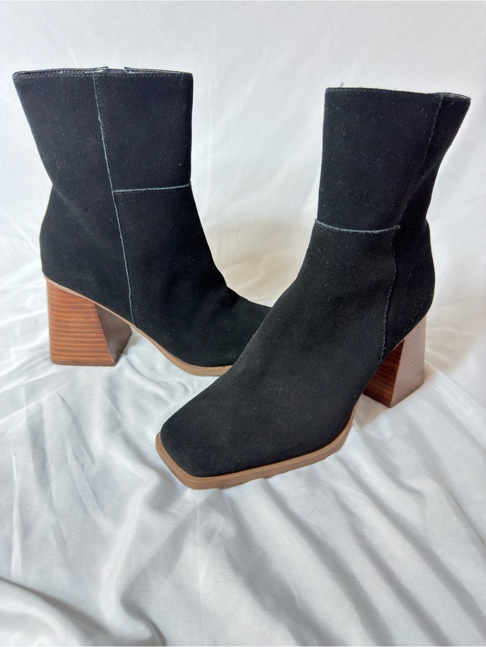 Crown Vintage "Taren" Black Suede Boots 8.5